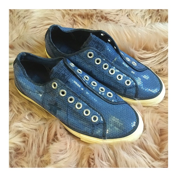 Converse Shoes - 🔥Converse Shoes